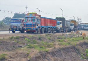 यातायात माह में हुआ भारी वाहन चालकों का स्वास्थ्य परीक्षण