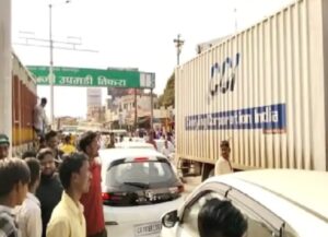 तिफरा सब्जी मंडी के पास अवैध वसूली का आरोप लगाकर चक्का जाम करने वाले वाहन चालक के खिलाफ एफआईआर दर्ज