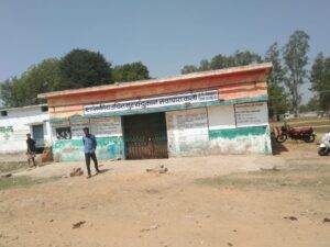 ग्राम पंचायत नवापारा कला में शासकीय उचित मूल्य की दुकान से पिछले दो महीने से खाद्यान्न ना मिलने से ग्रामीणों में आक्रोश