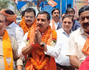पूर्व मंत्री बांधी के साथ भाजपा सांसद प्रत्याशी तोखन साहू ने किया मल्हार और मस्तूरी में जनसंपर्क बांधी बोले मोदी की गारंटी पर जनता को है भरोसा, दर्जनों कांग्रेसियों ने किया भाजपा प्रवेश