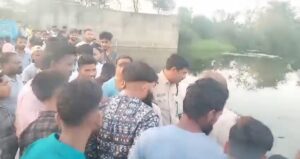 एनीकट में मिली युवक की बुलेट से बंधी हुई लाश, रिश्तेदार जता रहे हत्या की आशंका, पुलिस कह रही दुर्घटना वश डूबने से हुई मौत
