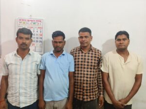 पुलिस रेड में मोटरसाइकिल छोड़कर भागे थे जुआरी, मोटरसाइकिल की वजह से चार पकड़े गए