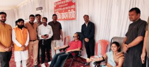 सेवा भारती मुंगेली के विशाल रक्तदान शिविर में 87 यूनिट रक्त का किया गया संग्रह, पिछले 30 वर्षों से अपने जन्मदिन पर रक्त दान करने वाले पुलिस अधिकारी सुशील बंछोड़ का किया गया सम्मान