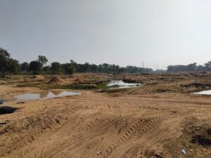 रेत का अवैध उत्खनन जोरों पर रोजाना सैकडों ट्रीप रेत निकाल रहे रेत चोर,