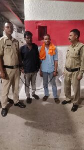 राष्ट्रीय राजमार्ग पर चाकू की नोक पर लूट करने वाले आरोपी गिरफ्तार