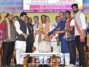 मुख्यमंत्री विश्व बंजारा दिवस पर विशाल बंजारा महाकुंभ कार्यक्रम में हुए शामिल