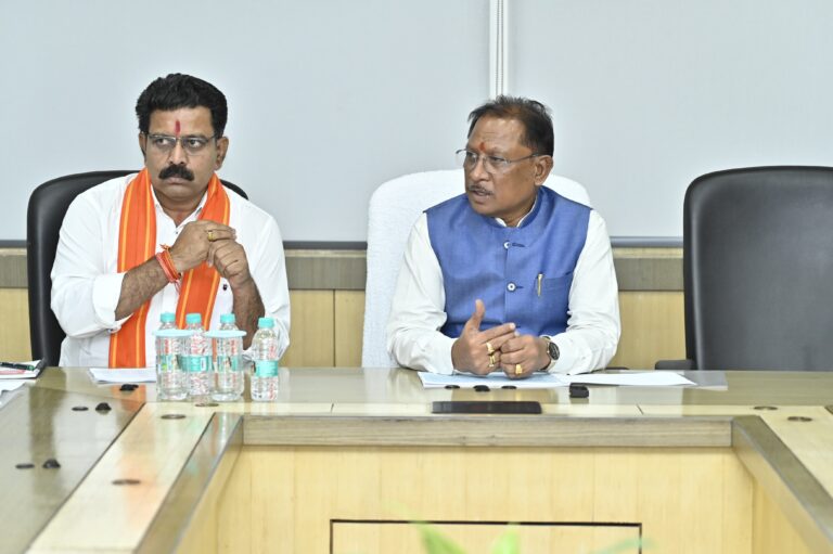 मुख्यमंत्री श्री विष्णु देव साय ने गृह विभाग की ली समीक्षा बैठक, नए आपराधिक कानूनों के प्रभावी क्रियान्वयन और अपराध अनुसंधान की गुणवत्ता पर दिए निर्देश