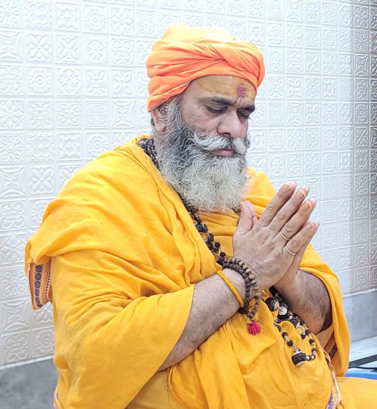 पहलगाम की घटना से देशभर में आक्रोश, संत समाज की ओर से आचार्य दिनेश ने की सख्त कार्रवाई की मांग