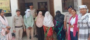 बिलासपुर के कोंहेर गार्डन के पास देह व्यापार में संलिप्त तीन महिलाओं और एक पुरुष को पुलिस ने किया गिरफ्तार