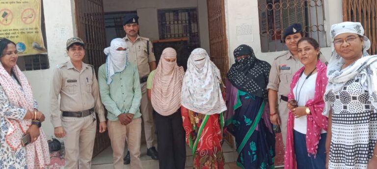 बिलासपुर के कोंहेर गार्डन के पास देह व्यापार में संलिप्त तीन महिलाओं और एक पुरुष को पुलिस ने किया गिरफ्तार