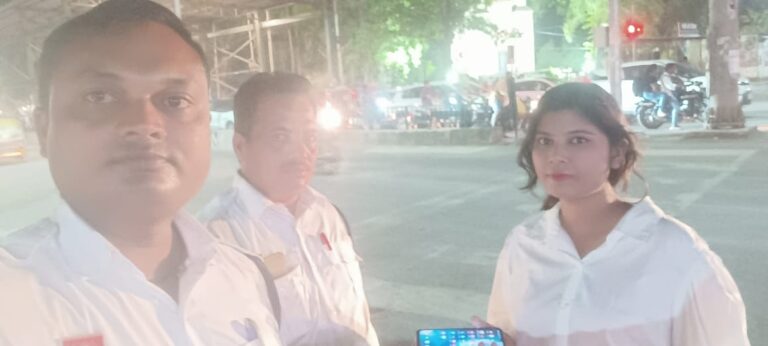 बिलासपुर यातायात पुलिस का सराहनीय कार्य – दो महिलाओं को लौटाया गया मोबाइल और पर्स