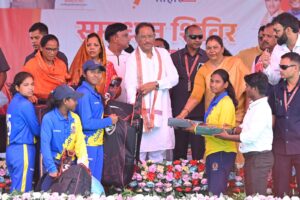 मैं आपके गांव-घर का बेटा, प्रदेश को विकास की राह में ले जाना मेरा संकल्प: मुख्यमंत्री श्री विष्णु देव साय