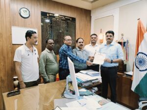 पत्रकार और परिवार पर हमला करने वालों के खिलाफ की जाएगी गुंडा एक्ट की कार्रवाई,  बिलासपुर प्रेस क्लब ने पुलिस अधीक्षक से मिलकर रखी कड़ी कार्यवाही की मांग, संबंधित थानों में पत्रकारों का रहेगा बायोडाटा