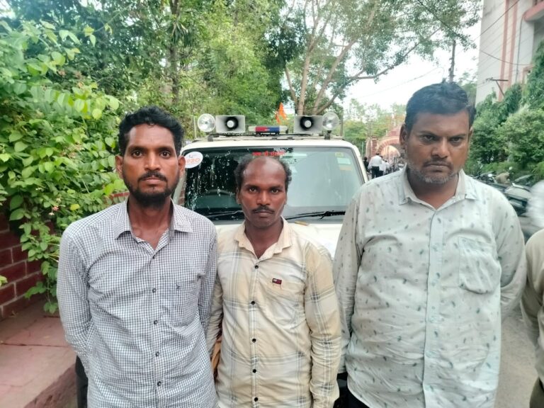 साइबर ठगों पर बिलासपुर पुलिस की कड़ी कार्यवाही – नक्सल क्षेत्र से तीन अंतर्राज्यीय शातिर गिरफ्तार