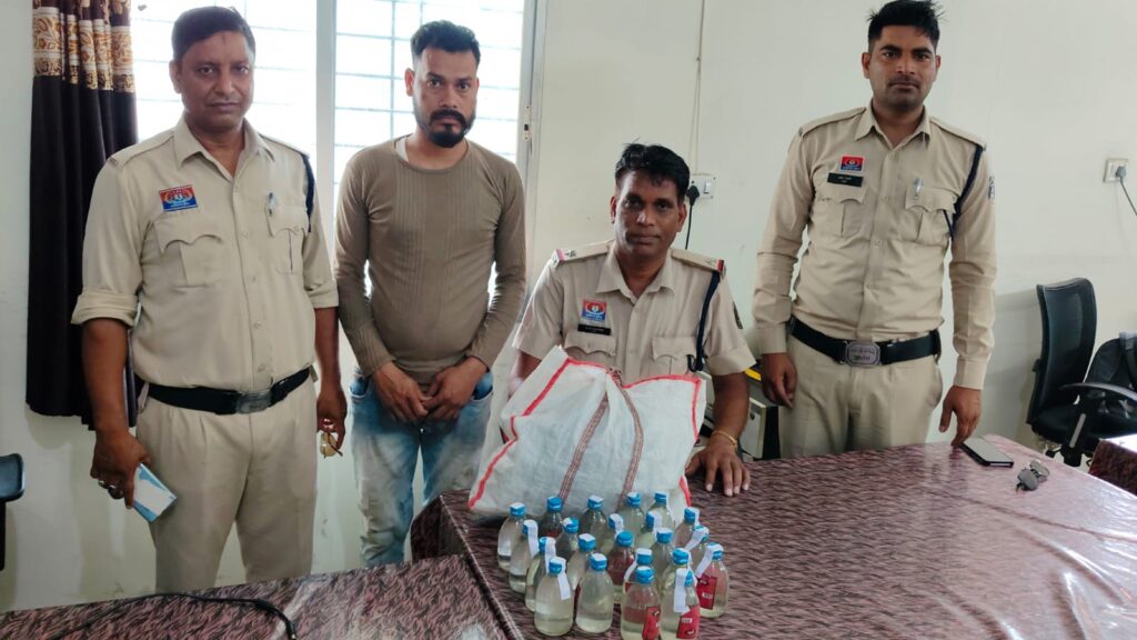 अवैध शराब के विरुद्ध “ऑपरेशन प्रहार” के तहत सकरी पुलिस की बड़ी कार्यवाही – एक आरोपी गिरफ्तार, शराब और मोटरसायकल जब्त