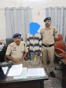 नाबालिग किशोरी को भगाकर दिल्ली ले जाकर नाबालिग लड़का करता रहा बलात्कार