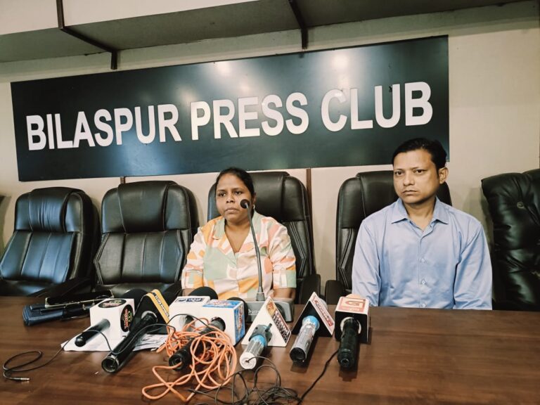 पत्नी के मार्कशीट को स्कैन कर पति कर रहा फर्जी सर्टिफिकेट के सहारे नौकरी, तलाक के बाद पत्नी ने किया खुलासा