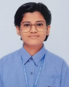 रायपुर की होनहार छात्रा तनिष्का अवस्थी ने रचा कीर्तिमान, बिना कोचिंग 94.4% अंकों के साथ बनीं स्कूल टॉपर