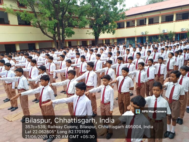 भारत माता इंग्लिश मीडियम स्कूल में भी मनाया गया योग दिवस