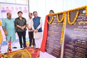 मुख्यमंत्री श्री विष्णुदेव साय ने दुलदुला में 3 करोड़ से अधिक के विकास कार्यों का किया लोकार्पण व भूमिपूजन
