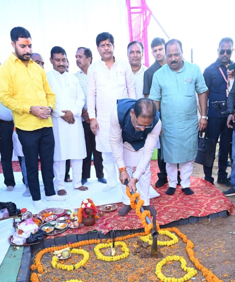मुख्यमंत्री श्री साय ने कुनकुरी में 250 सीटर नालंदा परिसर का किया भूमिपूजन: लाइब्रेरी में होगी इंडोर और आउटडोर अध्ययन की व्यवस्था