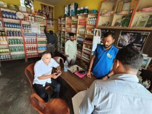 कलेक्टर के निर्देश पर निजी खाद एवं दवाई दुकानों में छापामार कार्रवाई, गड़बड़ी पाए जाने पर पांच फर्मों को शो कॉज नोटिस, एक सप्ताह में जवाब तलब, अन्यथा लाइसेंस होगा निरस्त