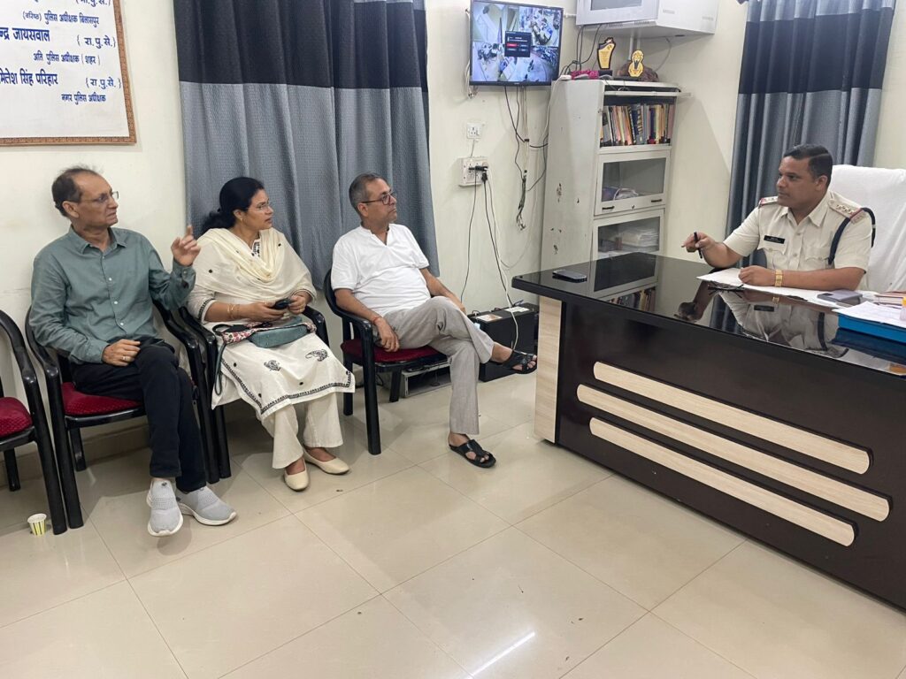 पूर्व विधायक शैलेश पांडे को मिली धमकी….20 लाख की फिरौती की मांग भी की…..बोला,पैसा नहीं दिया तो बेटी को उठा ले जाऊंगा,हुई एफआईआर, बढ़ता अपराध चिंता का विषय,अपराधियों के हौसले चरम पर,खुले आम फिरौती और बेटी उठाने की धमकी देना बड़ी बात है— शैलेष पांडेय