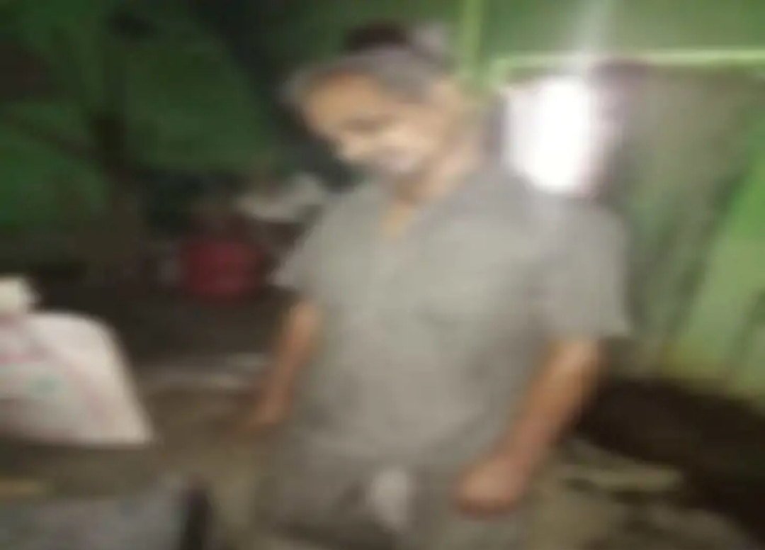 घरेलू विवाद में बुजुर्ग पति ने पहले तो पत्नी को कुल्हाड़ी से काटा और फिर भी खुद भी फांसी लगाकर कर ली खुदकुशी