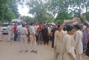 अवैध धर्मांतरण के मुद्दे पर एक बार फिर बिलासपुर में मचा बवाल, तोरवा थाने में दोनों ही पक्ष के जुटने पर थाना हुआ पुलिस छावनी में तब्दील
