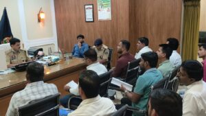 यातायात सुरक्षा को लेकर बिलासपुर पुलिस की बड़ी पहल: वरिष्ठ पुलिस अधीक्षक ने ली हाईवे और टोल प्लाजा अधिकारियों की अहम बैठक