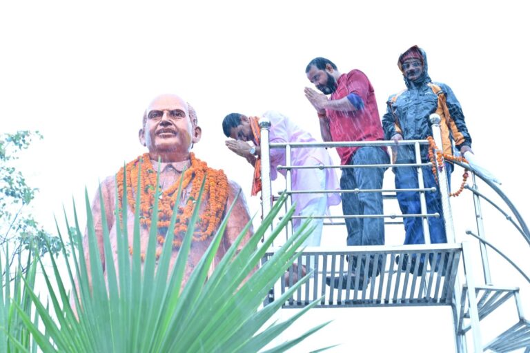 जयंती पर याद किए गए डॉ श्यामा प्रसाद,पुष्पमाला से दी श्रद्धांजलि