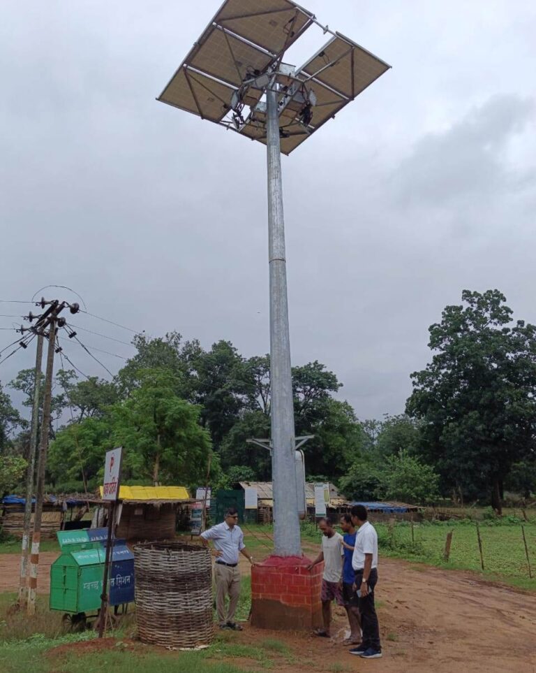 सौर ऊर्जा से जगमगाया बस्तर का बेस्ट टूरिज्म विलेज धुड़मारास, बस्तर का धुड़मारास गांव बना विश्वस्तरीय पर्यटन स्थल, मुख्यमंत्री श्री विष्णु देव साय की पहल से गांव में सौर ऊर्जा परियोजनाओं का हुआ क्रियान्वयन