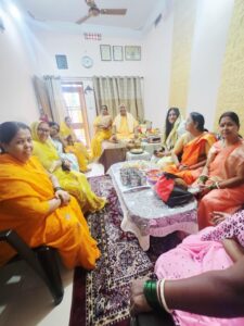 आचार्य जी के कैंम्प 01 निवास पर गुरु पूर्णिमा मनी…. आचार्य पंडित ओमप्रकाश द्विवेदी बोले-ईश्वर प्राप्ति के पथ प्रदर्शक हैं गुरु…