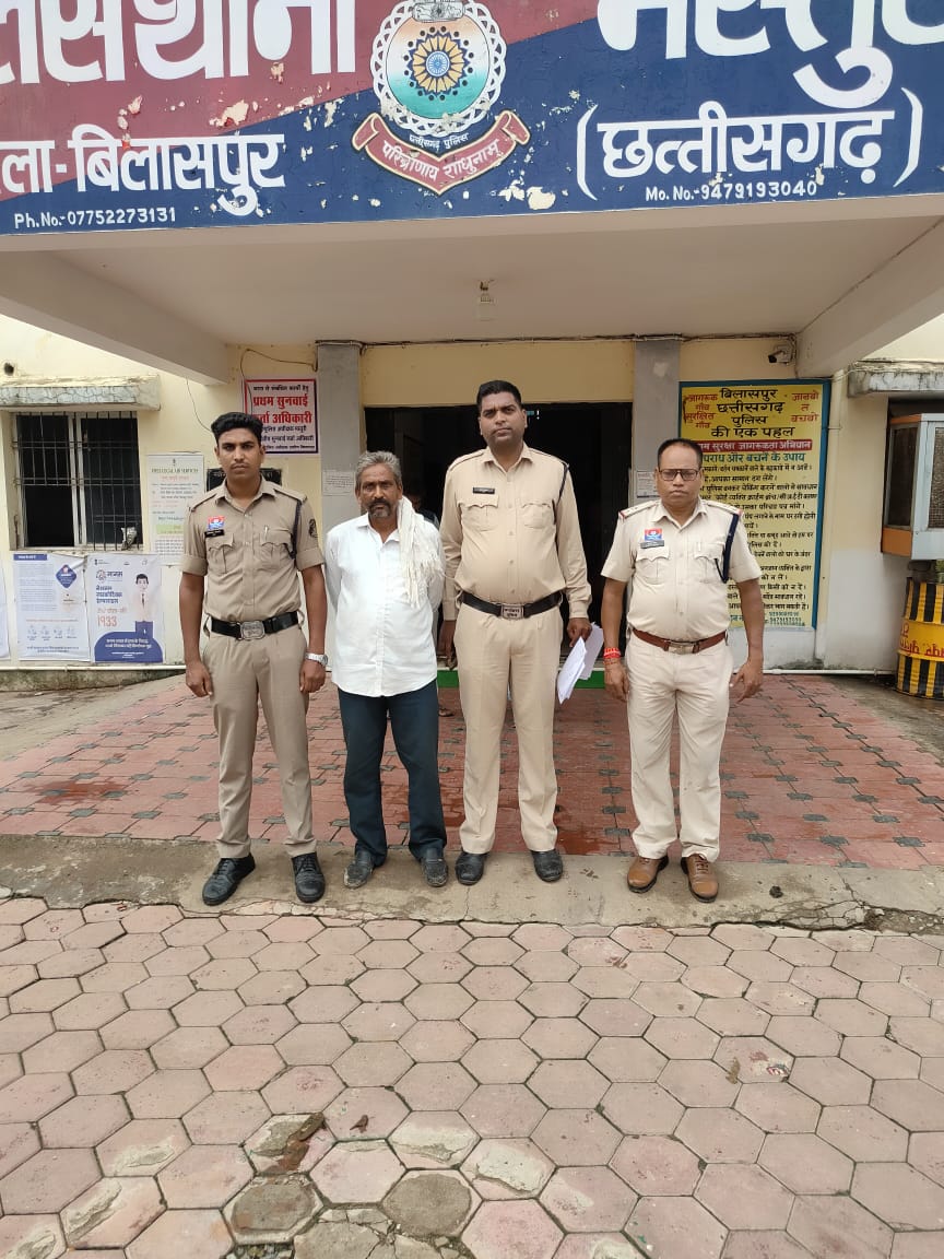 धान के खेत में ट्रैक्टर ले जाने को लेकर विवाद – चाचा ने भतीजे पर रापा से किया जानलेवा हमला, आरोपी गिरफ्तार