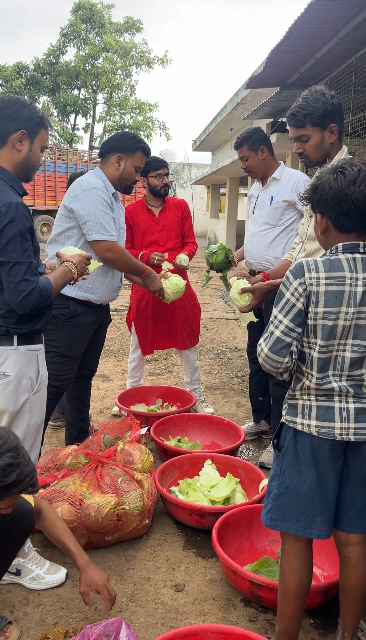 पार्षद रोशन सोनी ने जन सेवा के साथ मनाया अपना जन्मदिन