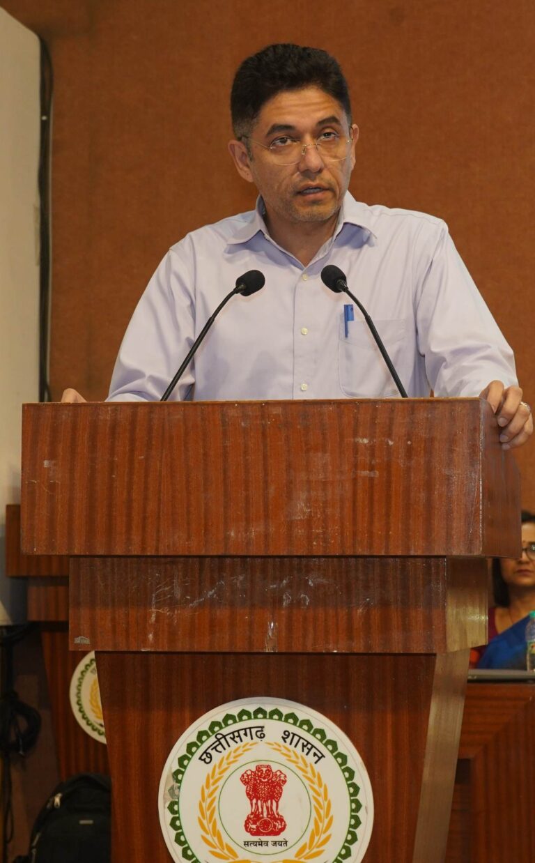 Mr.AmitKatariaSecretaryGoCGHealth_copy_1207x1946.jpg