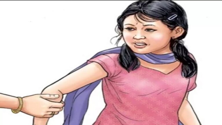 27_08_2023-eve_teasing_23513811.jpeg