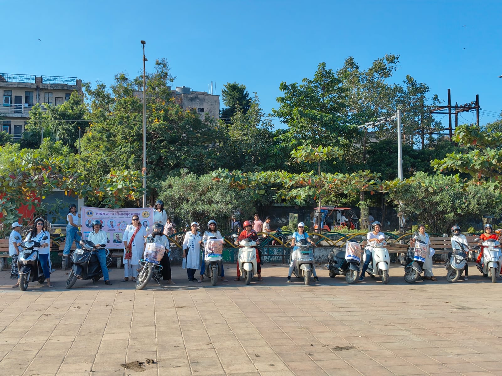 सड़क सुरक्षा एवं ट्रैफिक जागरूकता हेतु लायंस क्लब बिलासपुर सम्मान द्वारा दोपहिया वाहन रैली का आयोजन