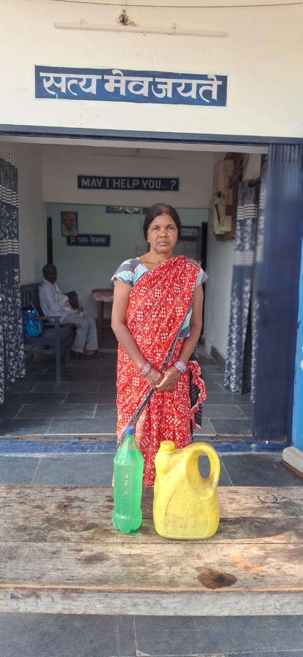 बेलगहना पुलिस ने महिला को अवैध शराब बिक्री करते किया गिरफ्तार