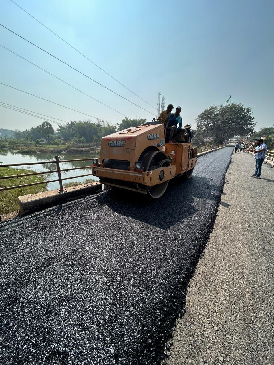 बिलासपुर–मुंगेली को जोड़ने वाला अंग्रेज़ों के जमाने का मनियारी पुल मरम्मत के लिए बंद — 11 से 18 नवंबर तक यातायात प्रतिबंधित