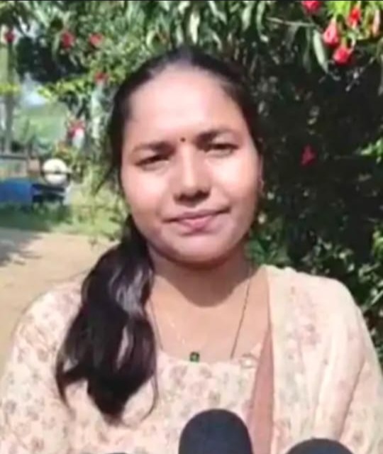 हिड़मा मुठभेड़ पर विवाद: युवा कांग्रेस की राष्ट्रीय सह सचिव प्रीति मांझी के “लाल सलाम” पोस्ट से राजनीतिक भूचाल, पद से हटाई गईं — उच्चस्तरीय जांच समिति गठित