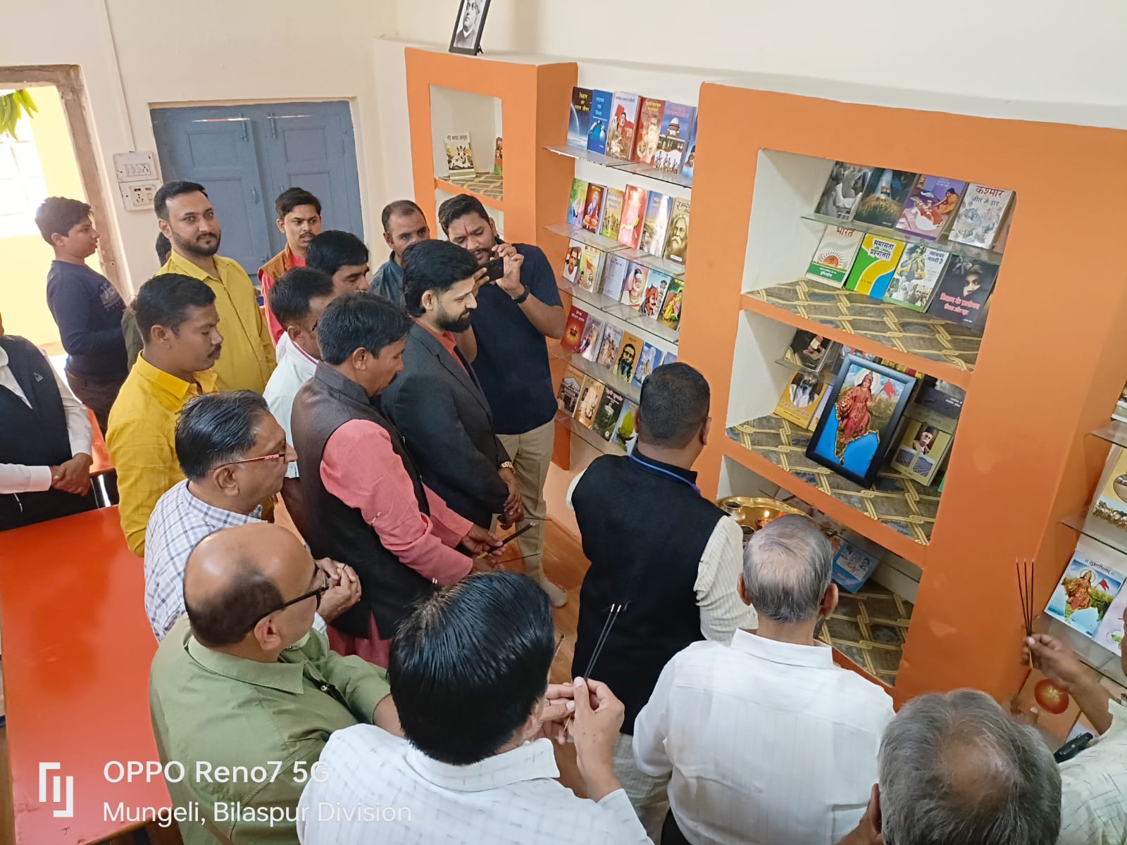 ठंड में मरीजों को बड़ी राहत: अस्पताल में सेवा भारती ने लगाए 10 केतली, वाचनालय का भी शुभारंभ