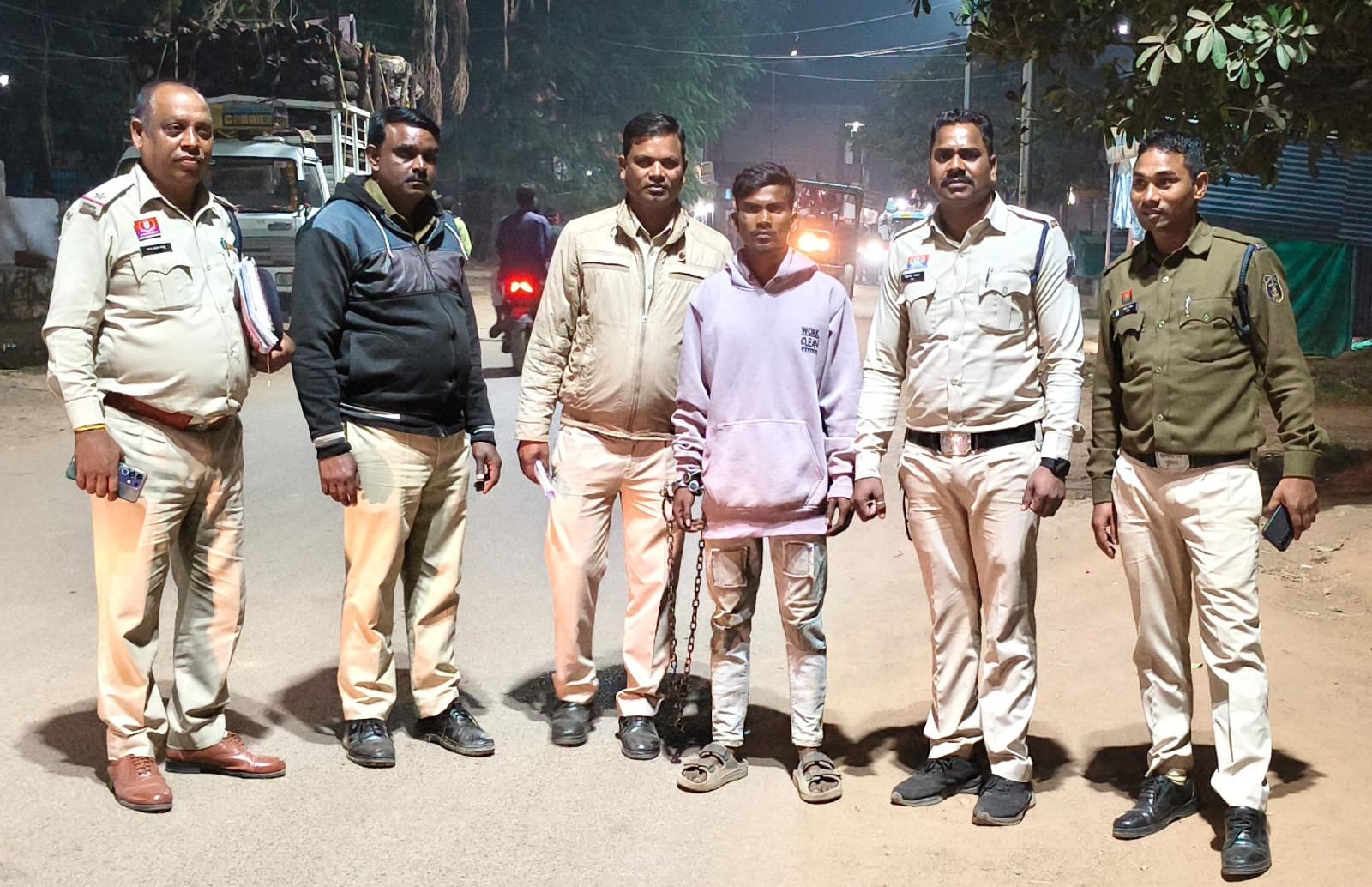 घर में घुसकर खतरनाक हथियारों से हमला, वीडियो वायरल कर दहशत फैलाने वाले 24 घंटे में गिरफ्तार