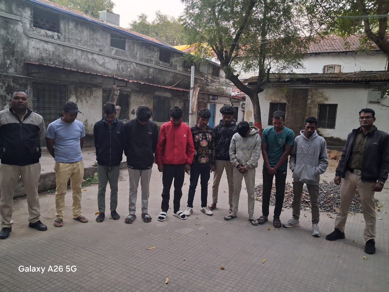 सिरगिट्टी में अशांति फैलाने वालों पर पुलिस की सख्त कार्रवाई, 13 आरोपी गिरफ्तार