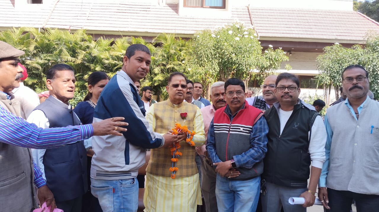 छत्तीसगढ़ तृतीय वर्ग शासकीय कर्मचारी संघ, बिलासपुर ने 2026 का वार्षिक कैलेंडर किया जारी