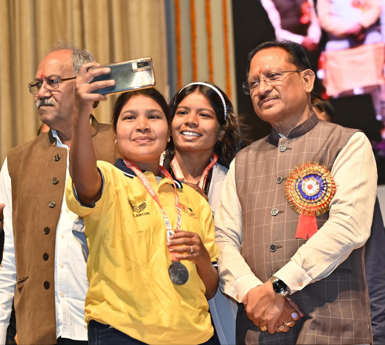 सांसद खेल महोत्सव– ‘फिट युवा, विकसित भारत’ का भव्य समापन : मुख्यमंत्री श्री विष्णु देव साय ने खिलाड़ियों का बढ़ाया उत्साह