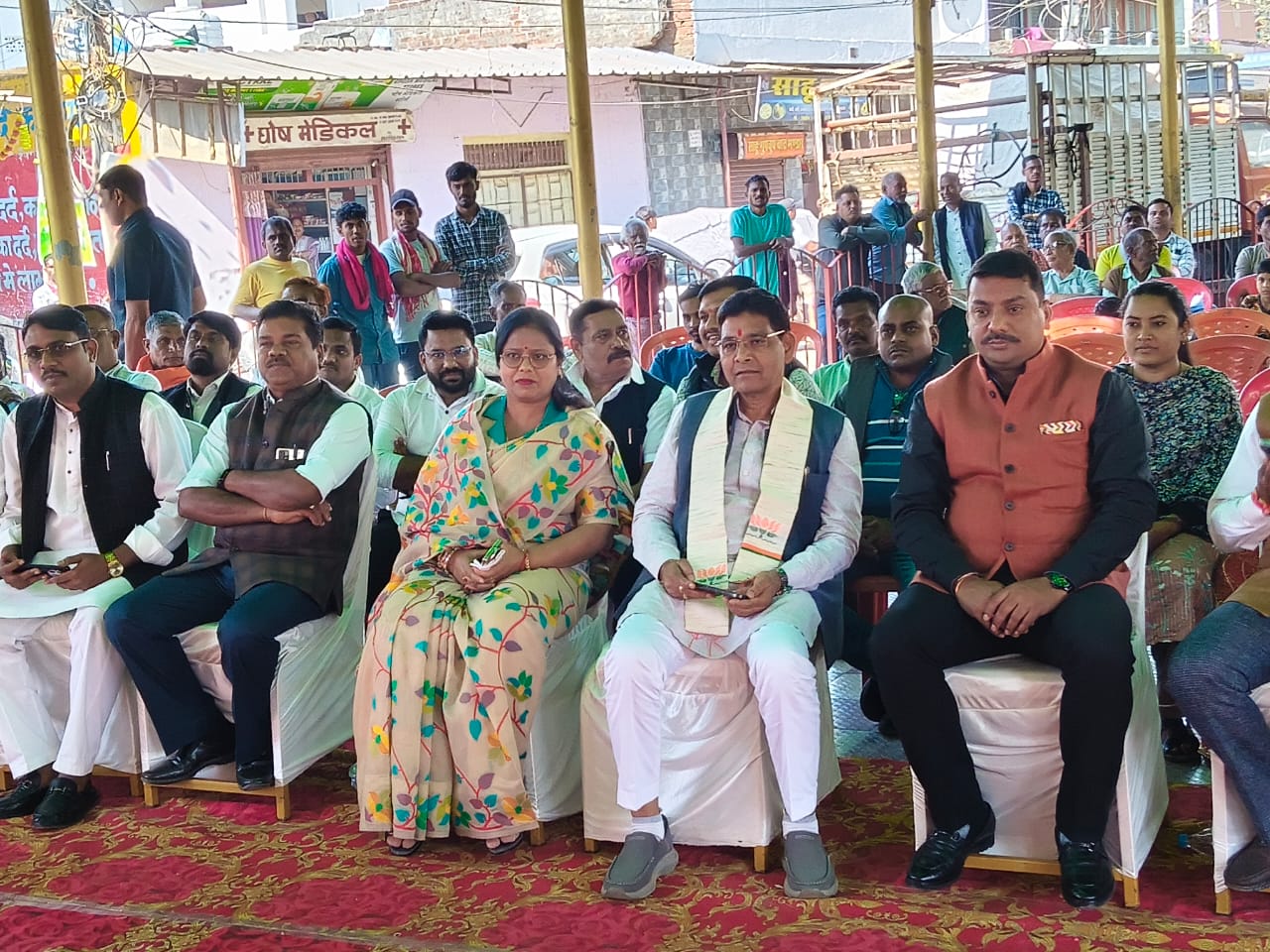 वार्ड 56 विजय नगर में ‘मन की बात’ कार्यक्रम में विधायक सुशांत शुक्ला हुए शामिल