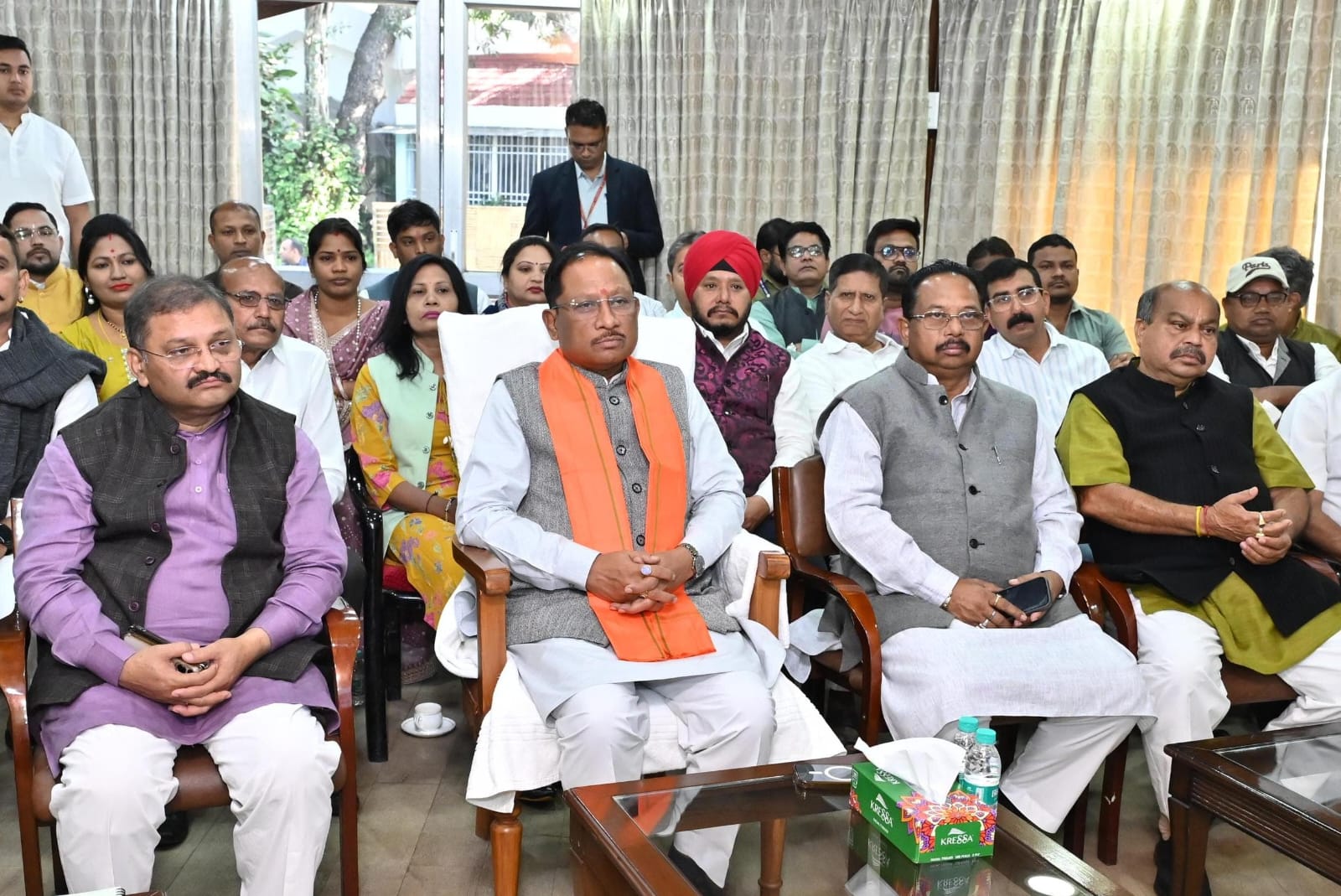 मुख्यमंत्री श्री विष्णु देव साय ने जनप्रतिनिधियों संग ‘मन की बात’ कार्यक्रम की 129वीं कड़ी का श्रवण