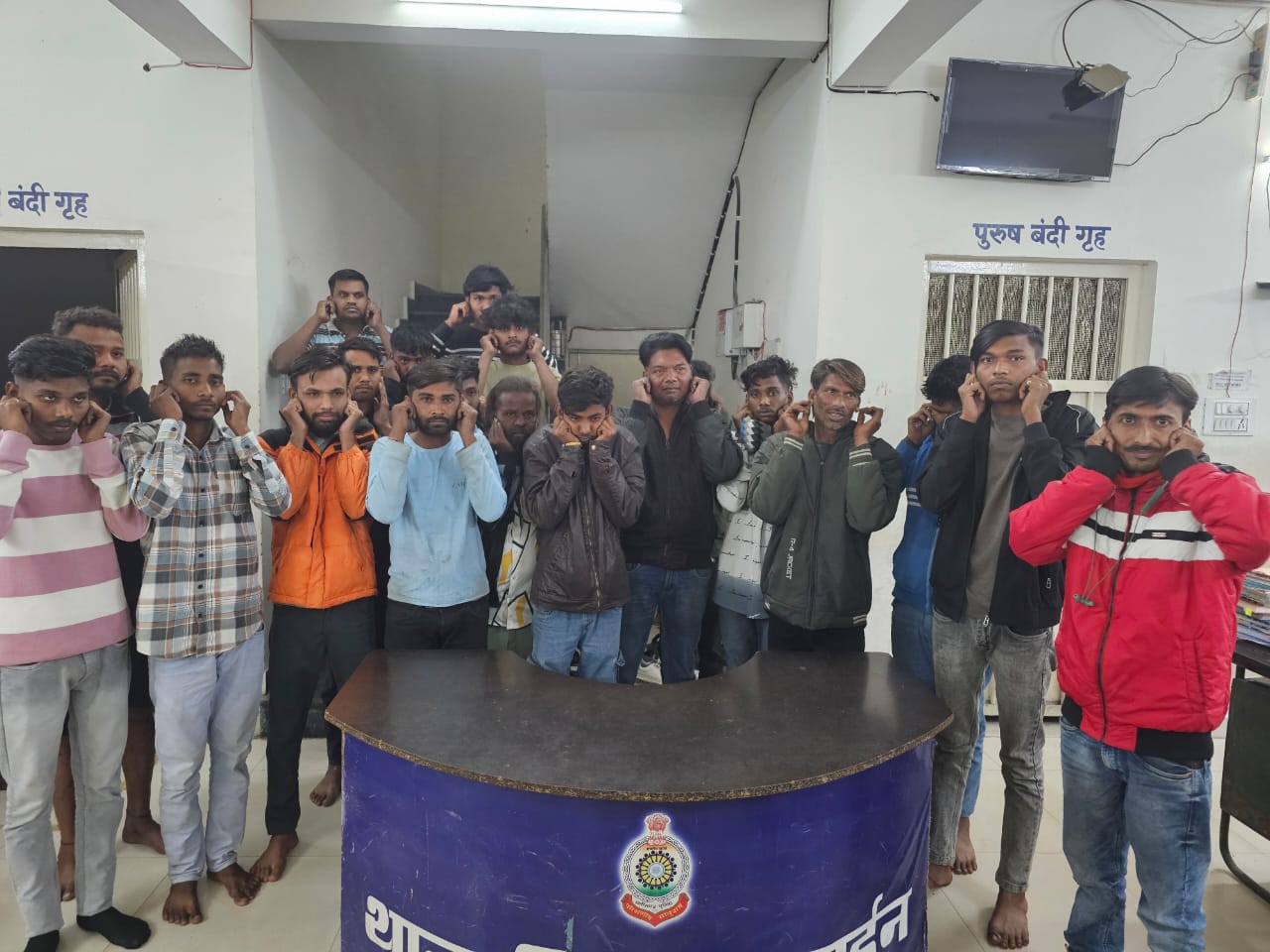 सार्वजनिक स्थानों पर अड्डेबाजी व शराबखोरी पर सिविल लाइन पुलिस की सख्त कार्रवाई, विशेष अभियान में 23 लोगों पर की गई वैधानिक व प्रतिबंधात्मक कार्रवाई