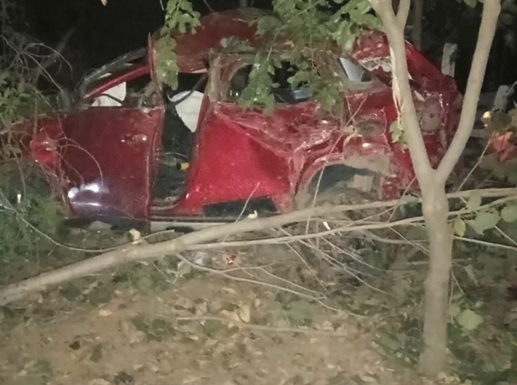 सड़क दुर्घटना में पीएससी की तैयारी कर रहे छात्र समेत दो की मौत, चार गंभीर रूप से घायल